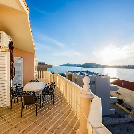 Apartamenty Z Basenem Ilja Apartment Rogoznica (Sibenik-Knin)