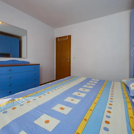 Apartamenty z basenem ILJA Apartament *